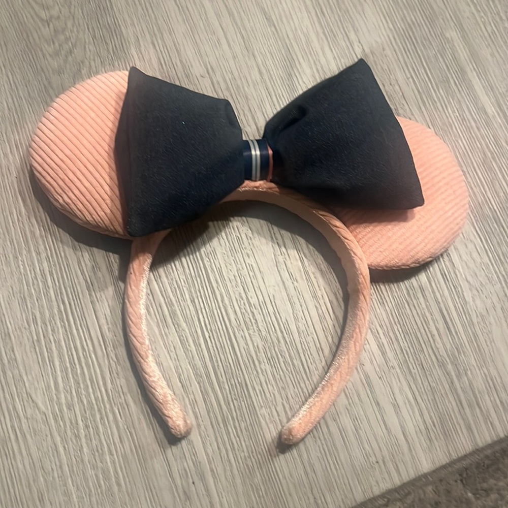 Like new Disney Parks Pink Corduroy Denim Bow Minnie Mouse Ears Headband 2023
